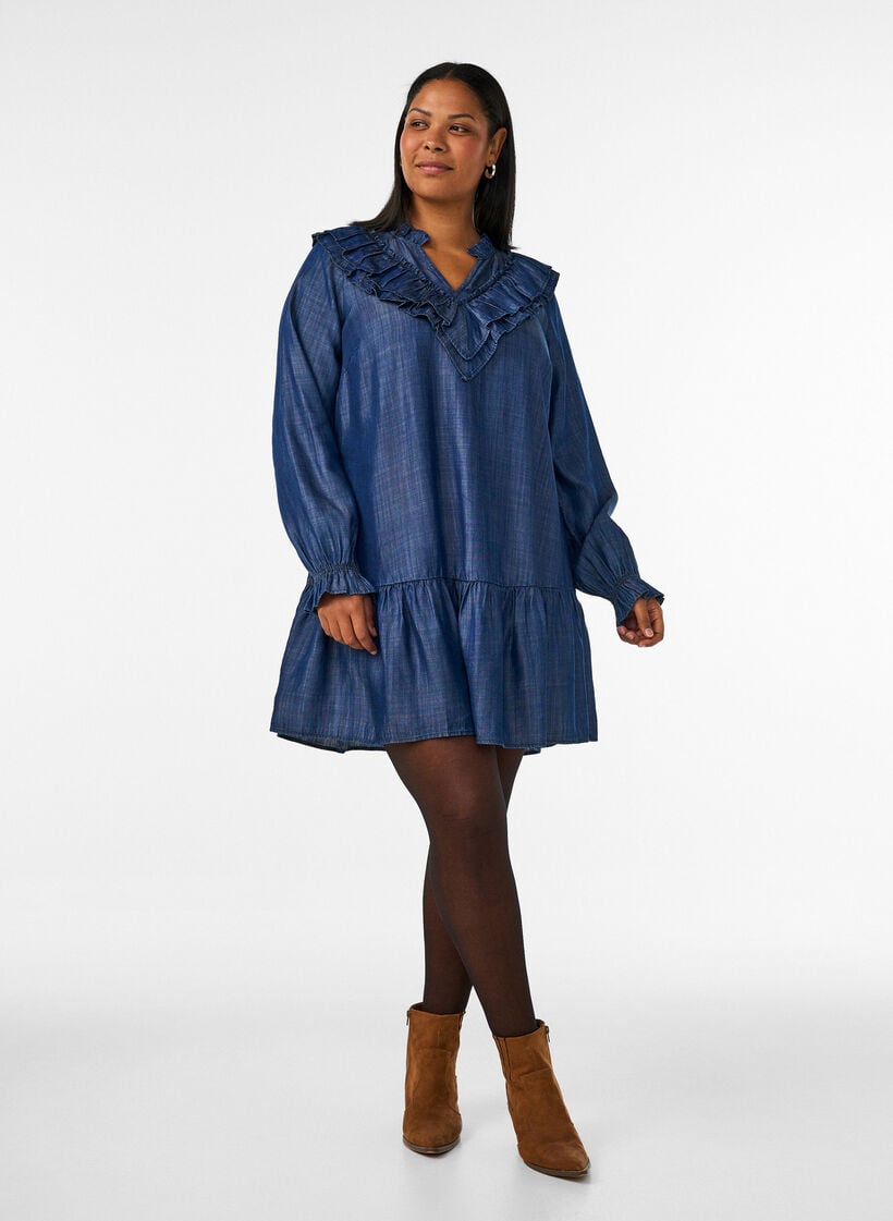 Kort kjole i denimlook med fl&aelig;ser, Bl&aring;, Model image number 1