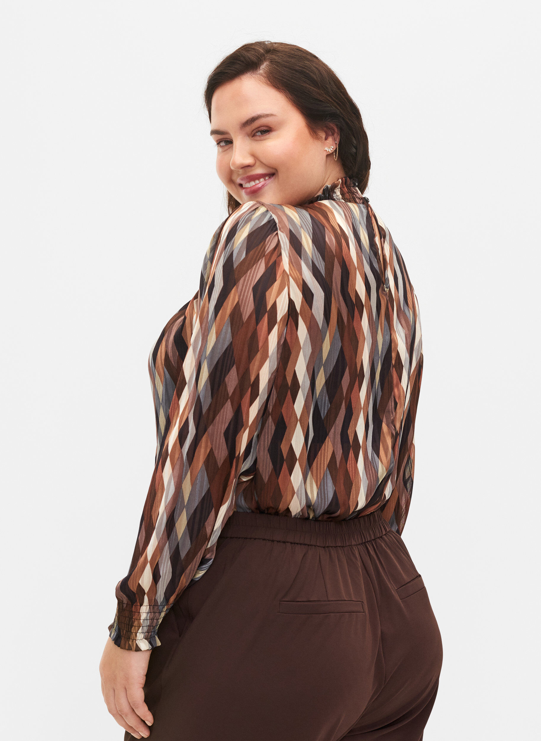 Zizzi Printet bluse med smock, Earthy Zig Zag, Model image number 1