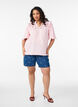 Bluse i bomuldsmusselin med broderie anglaise og 1/2 &aelig;rmer, Lyser&oslash;d, Model image number 1