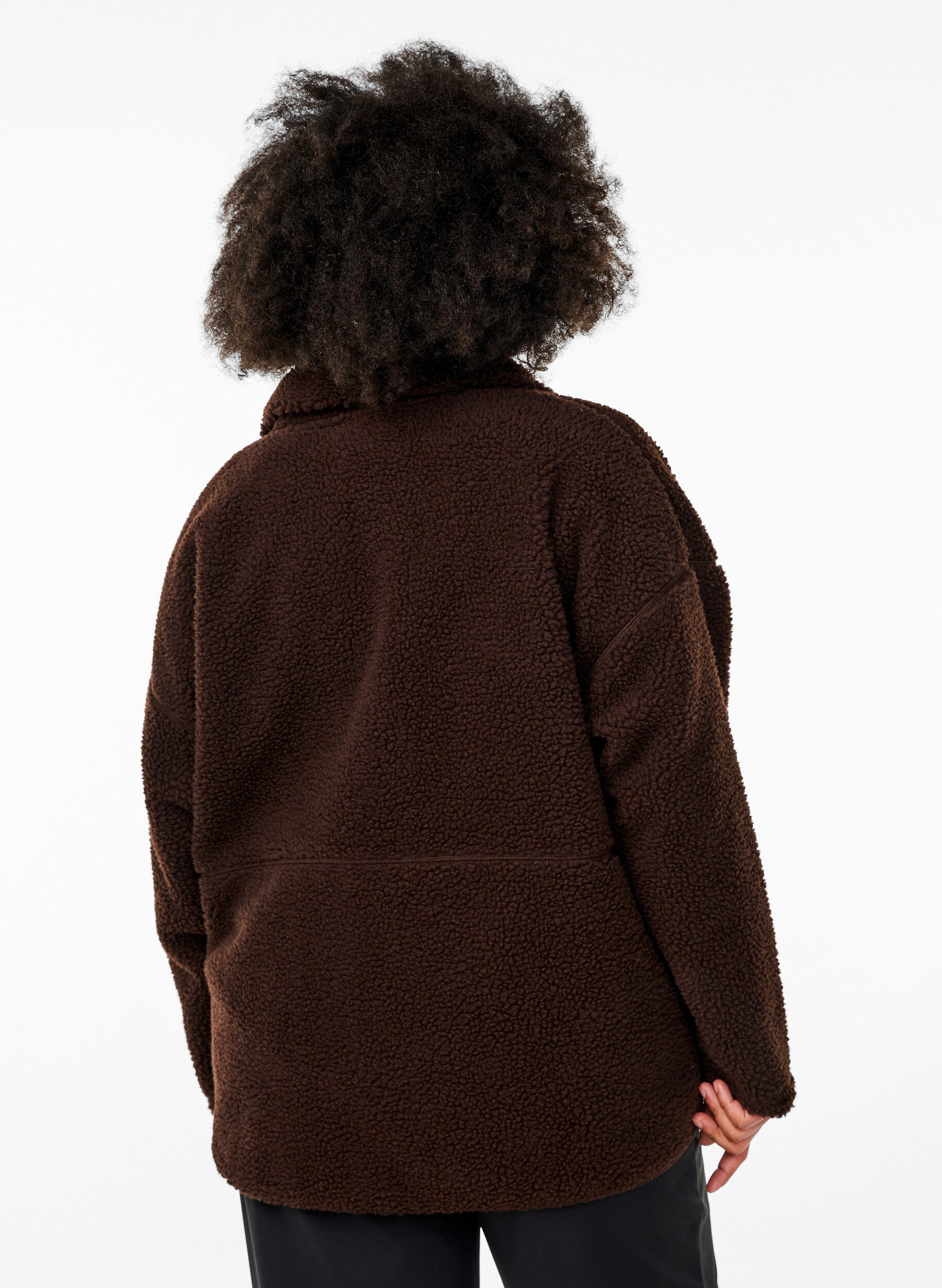 Zizzi Sporty fleecejakke i teddylook med lynl&aring;s, Brun, Model image number 2