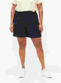 Shorts med strukturmønster, Navy Blazer, Model