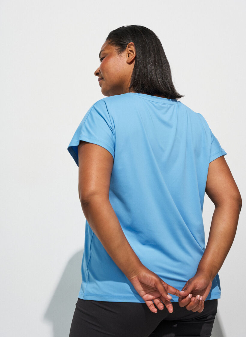 L&oslash;s tr&aelig;nings t-shirt med v-hals, Bl&aring;, Model image number 2
