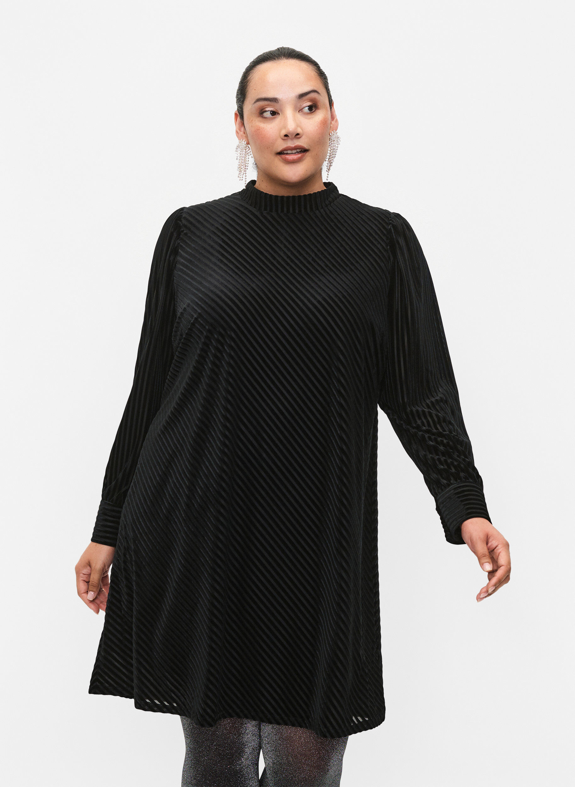 Zizzi Strukturm&oslash;nstret kjole i velour, Black, Model image number 0