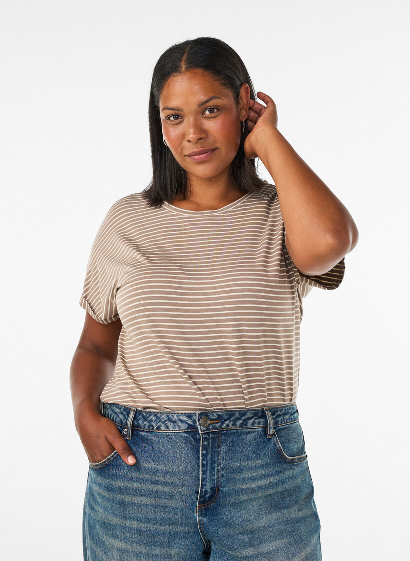 Stribet T-shirt i viskose med rund hals, Beige, Model image number 0