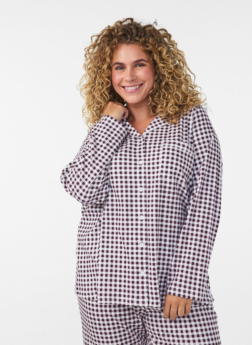 Bomulds pyjamas-skjorte med brystlomme, R&oslash;d, Model image number 0