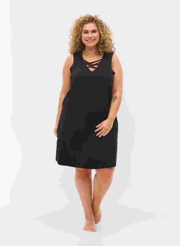 Ærmeløs natkjole med v-hals og string, Black, Model image number 2