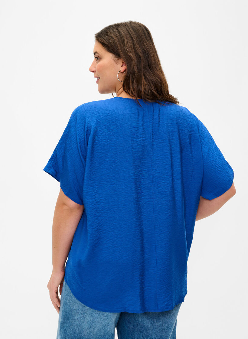 Kortærmet bluse i viskose, Monaco Blue, Model image number 1