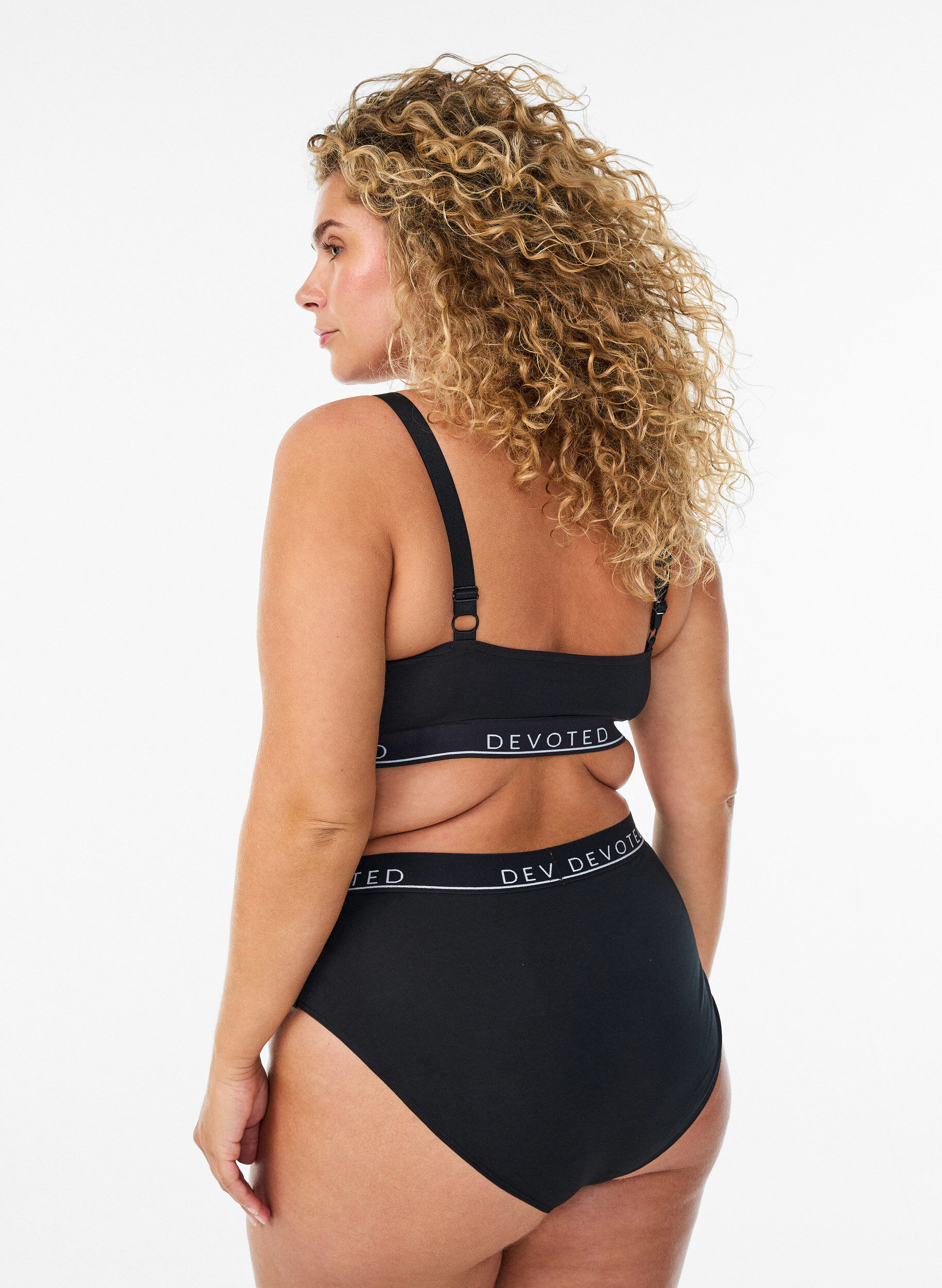 Zizzi Bh top i bomuld med regulerbare stropper, Sort, Model image number 2