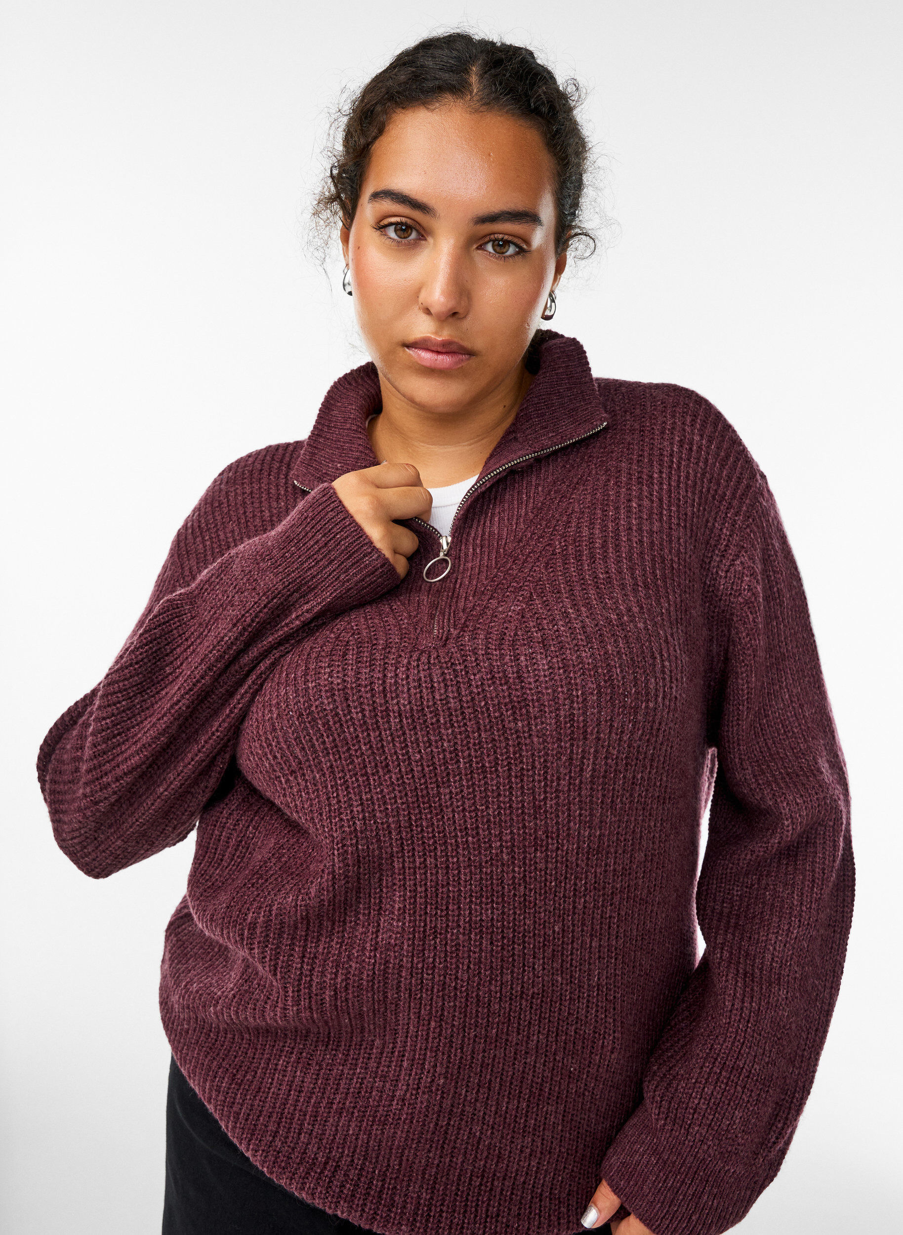 ZizziStriktr&oslash;je med h&oslash;j hals og lynl&aring;s, R&oslash;d, Model image number 3