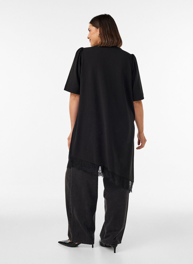 Tunika med asymmetrisk blondekant, Sort, Model image number 2