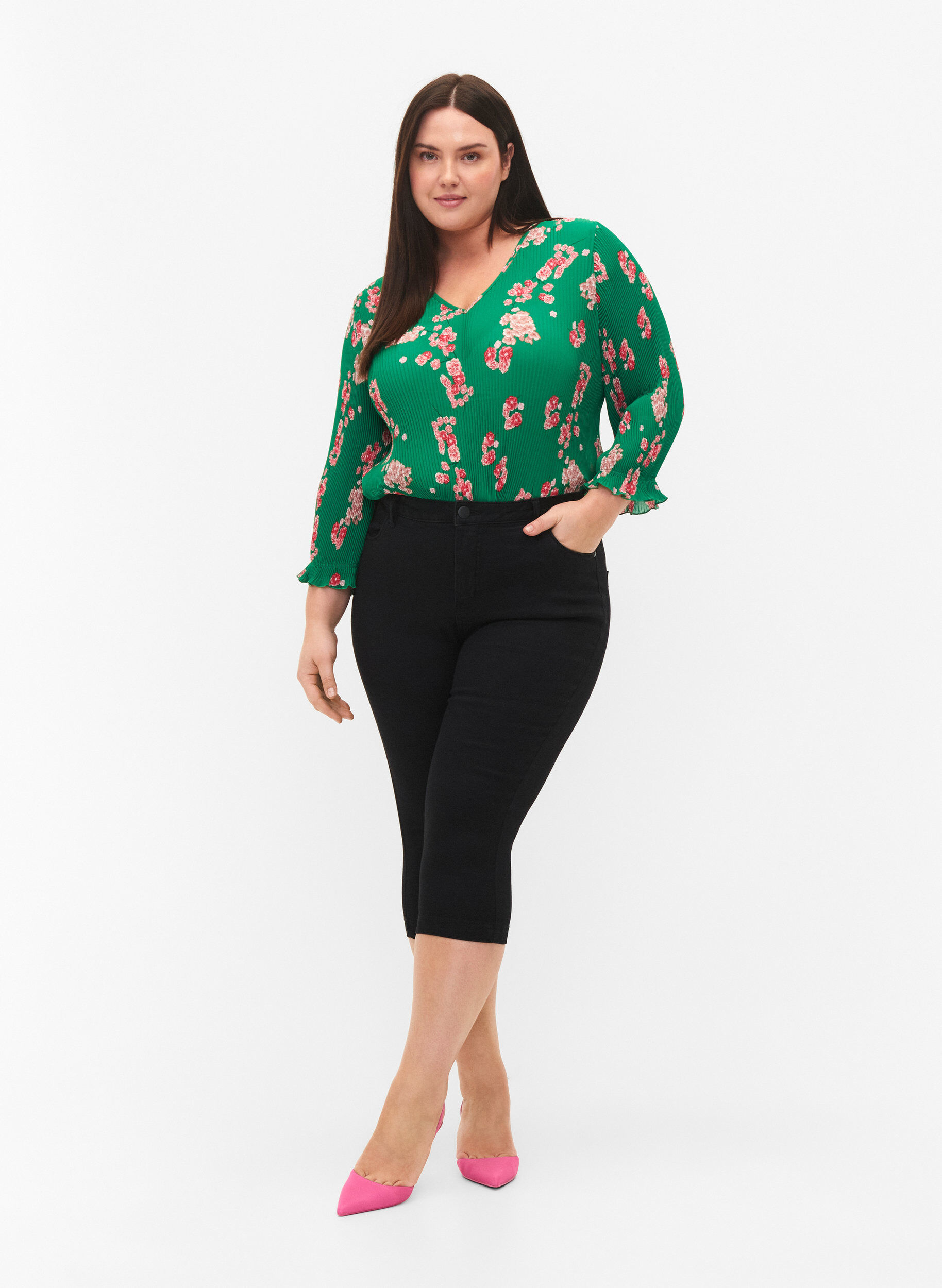 Zizzi Plisseret bluse med 3/4 &aelig;rmer, Jolly Green Flower, Model image number 2