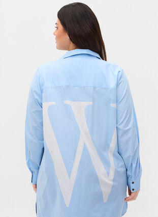 Lang bomuldskjorte med tryk på ryggen, Chambray Blue, Model image number 2