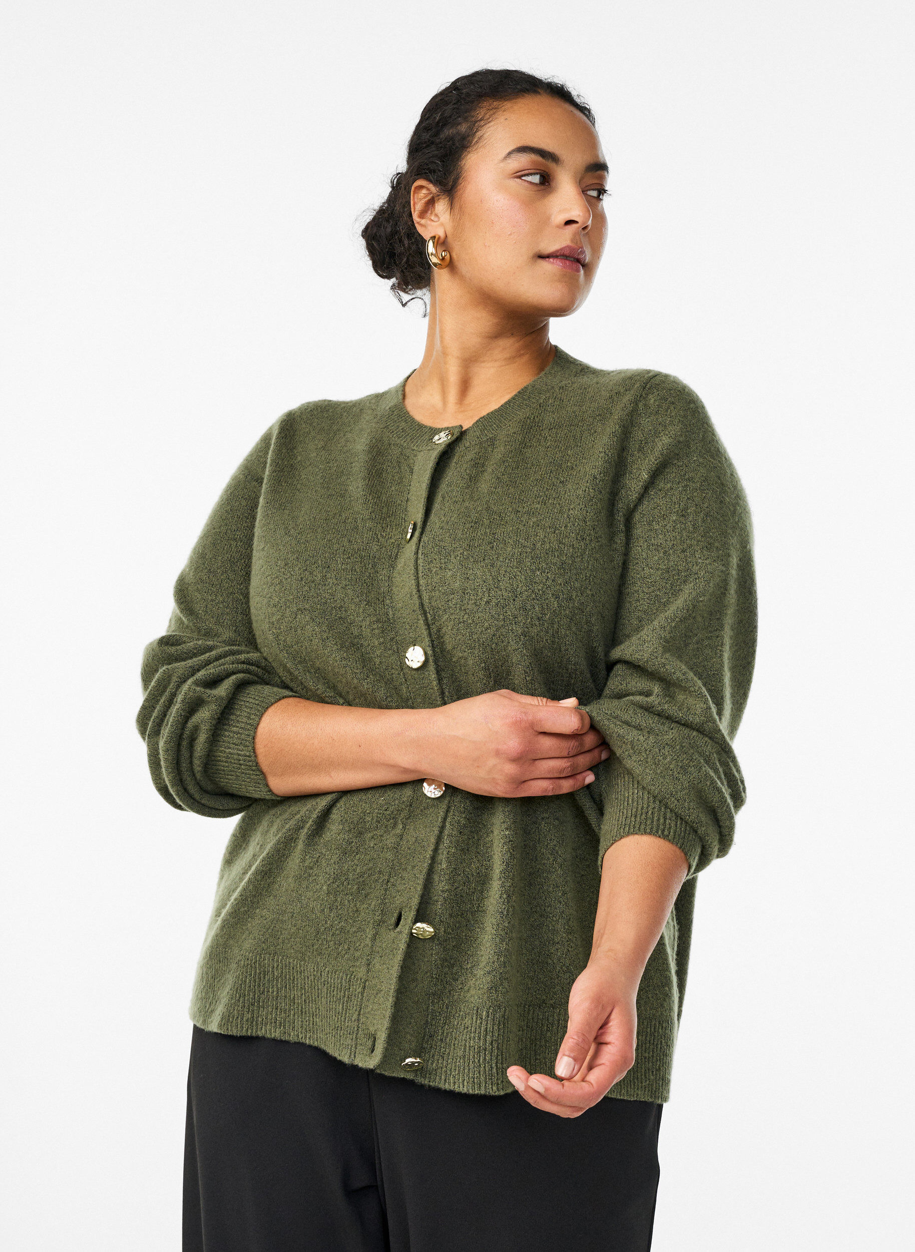 Cardigan i bl&oslash;d strik med guldfarvede knapper, Gr&oslash;n, Model