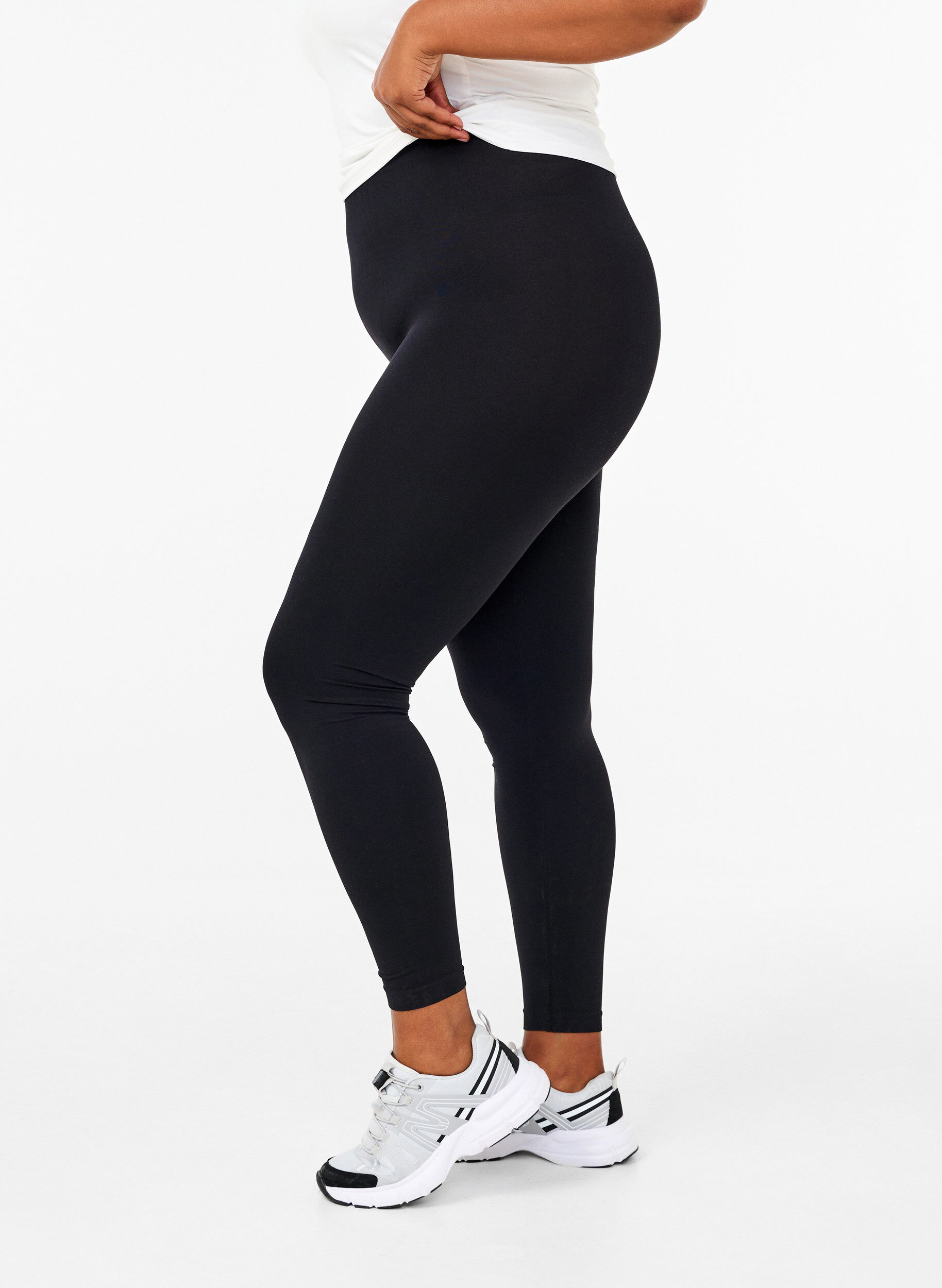 Seamless basis leggings, Sort, Model