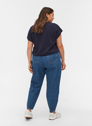 Slouchy fit Saga jeans i bomuld, Blue denim, Model image number 1