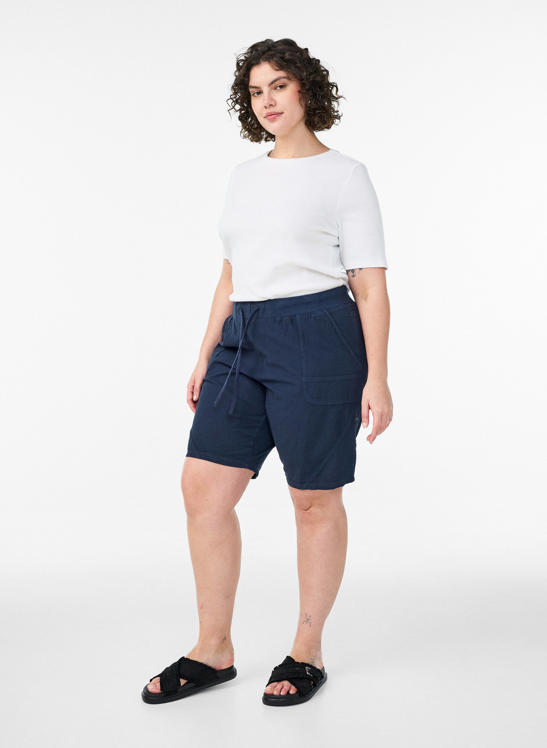 ZizziL&oslash;se shorts i bomuld med lommer, Bl&aring;, Model image number 1
