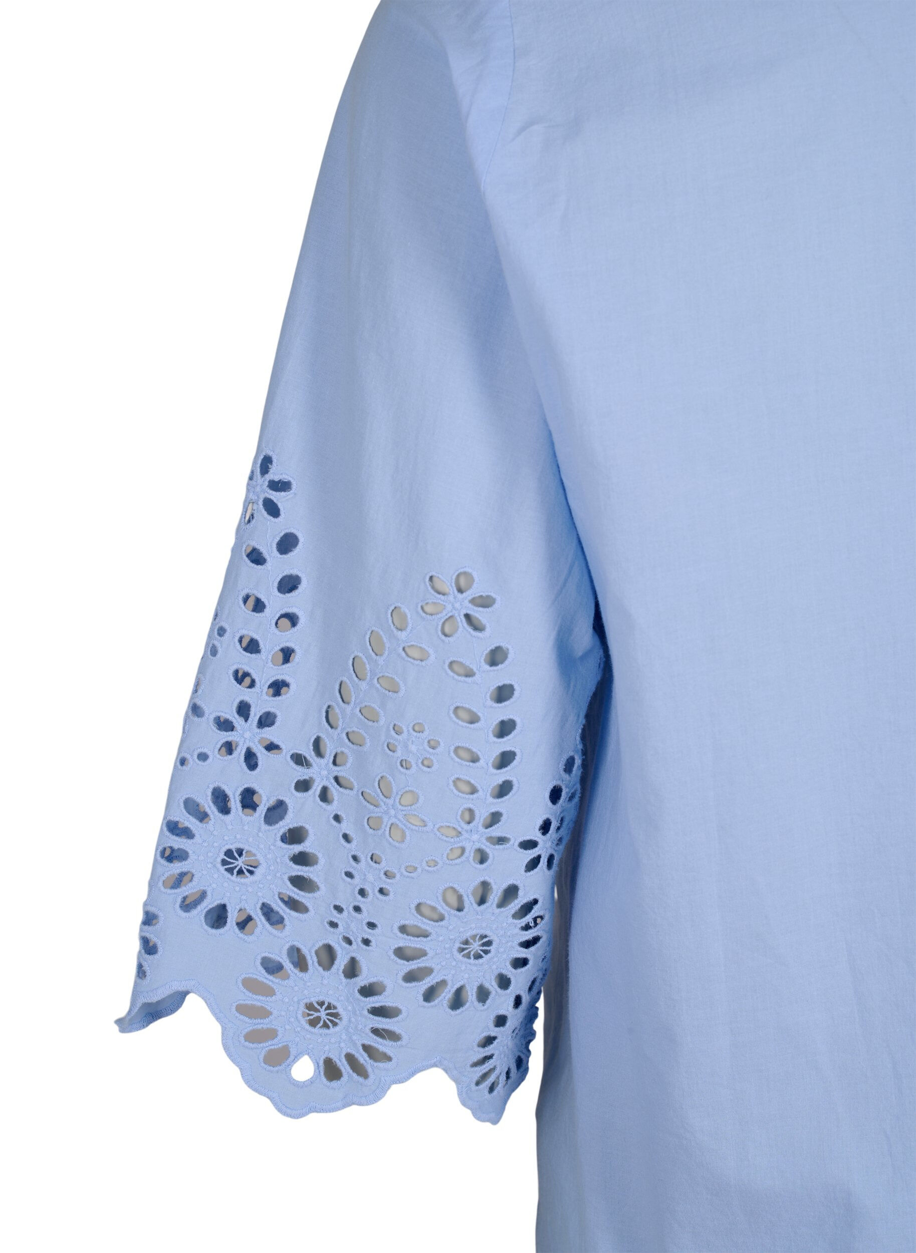 Zizzi Skjortebluse med broderi anglaise og 3/4 &aelig;rmer , Serenity, Packshot image number 3