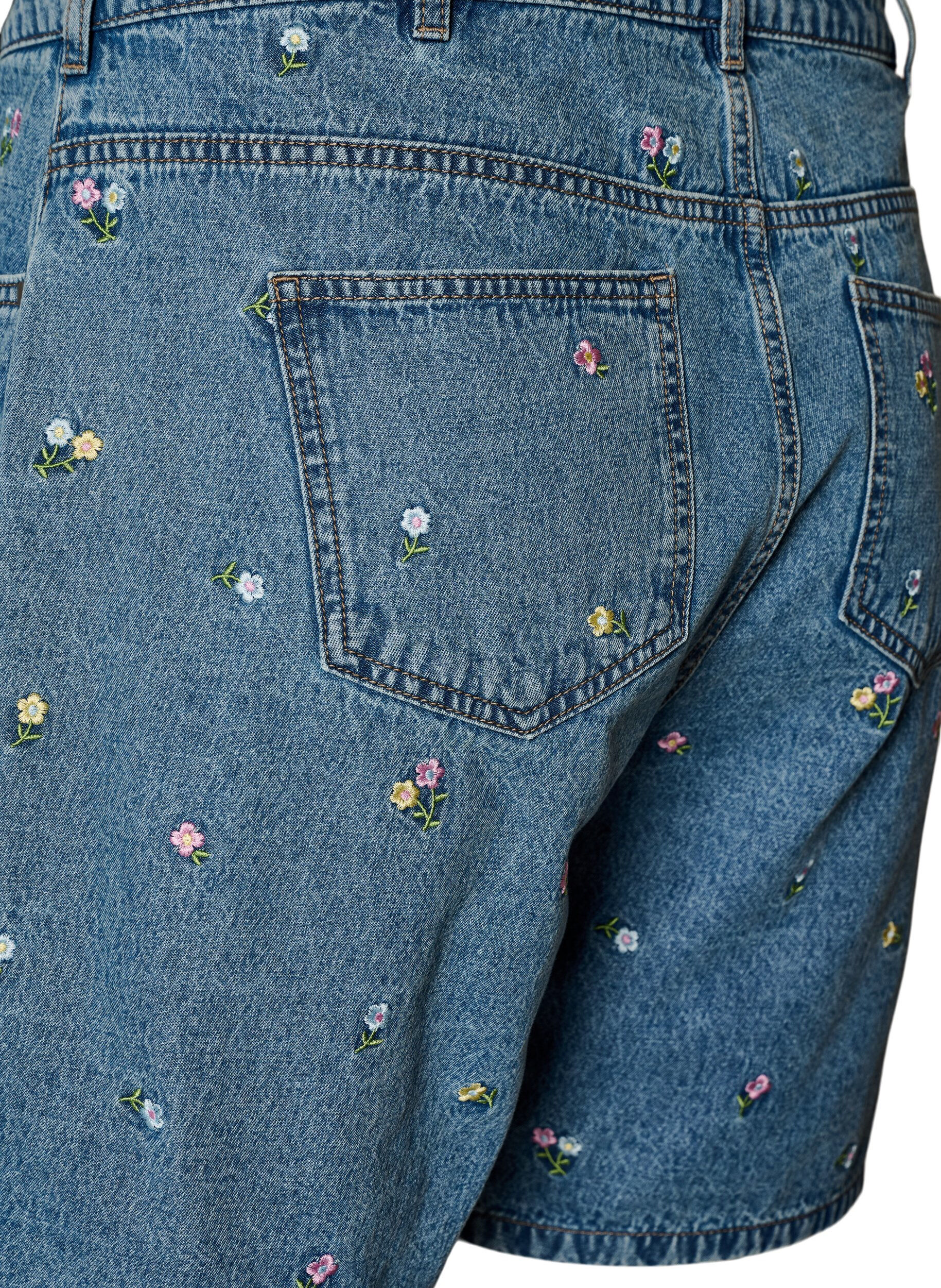 Zizzi Denim shorts med broderede blomster, Bl&aring;, Packshot image number 3