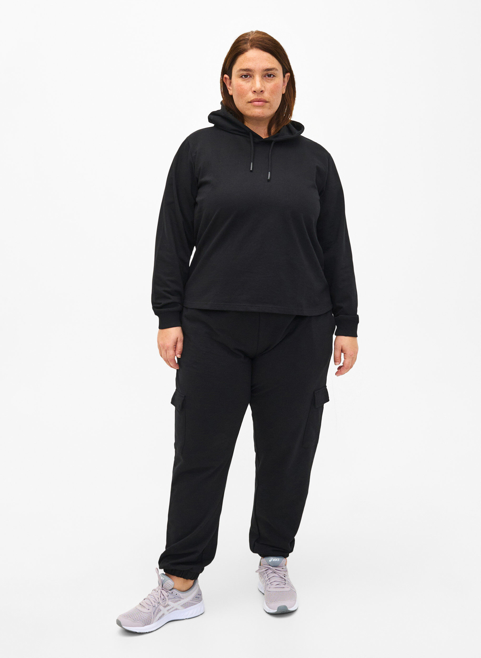 Zizzi Sweat h&aelig;ttetr&oslash;je, Black, Model image number 2