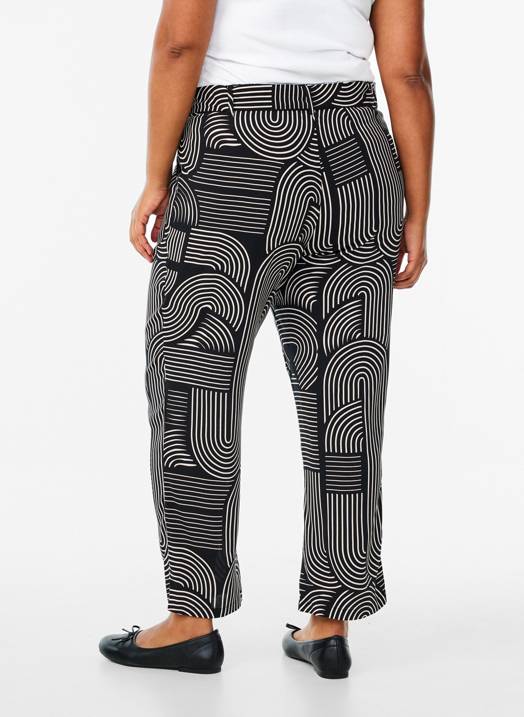 Zizzi Bukser i viskose med h&oslash;j talje, Sort, Model image number 1