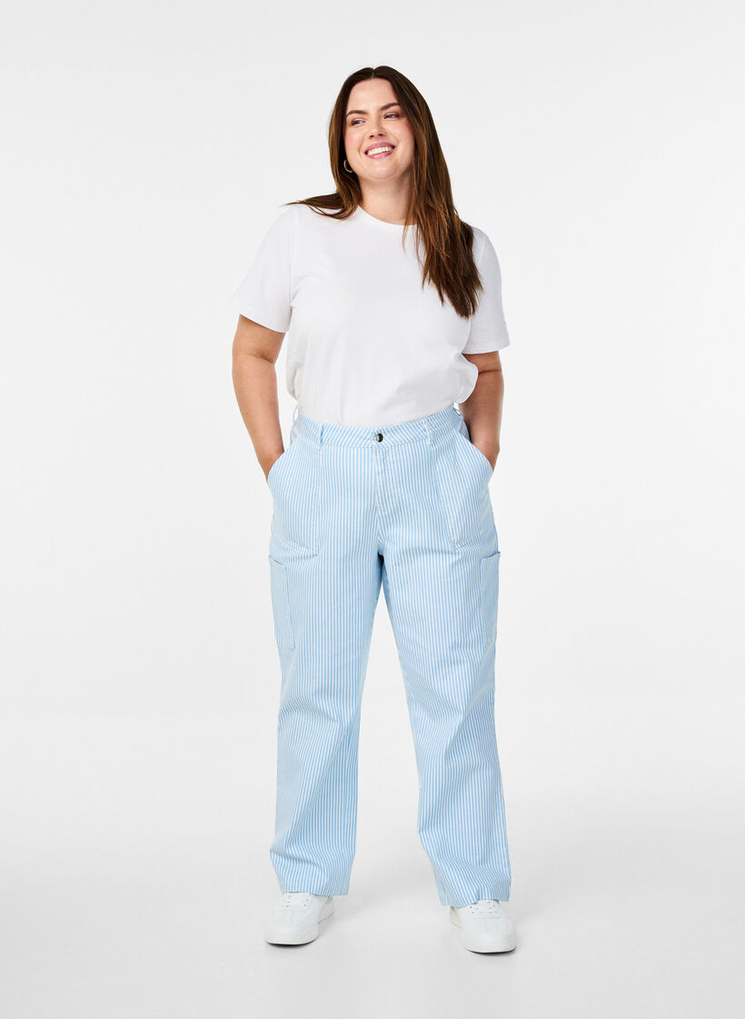 T-shirt i &oslash;kologisk bomuld med rund hals, Bright White, Model image number 2