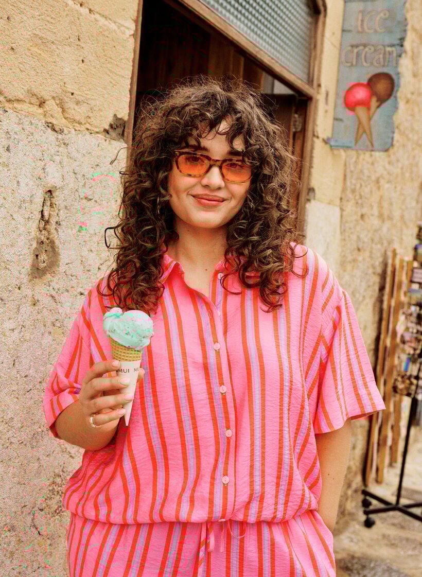 Stribet skjorte i viskose med korte &aelig;rmer, Lyser&oslash;d, Image image number 0