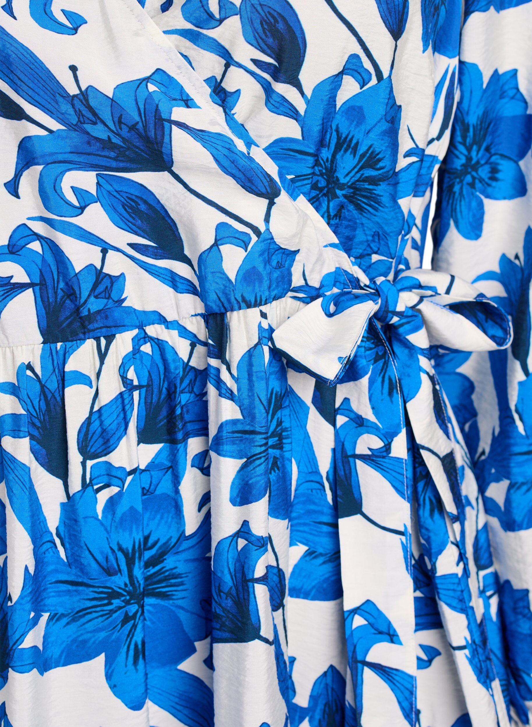 Zizzi Blomstret sl&aring;-om-kjole med bindeb&aring;nd, Vanilla, Packshot image number 2