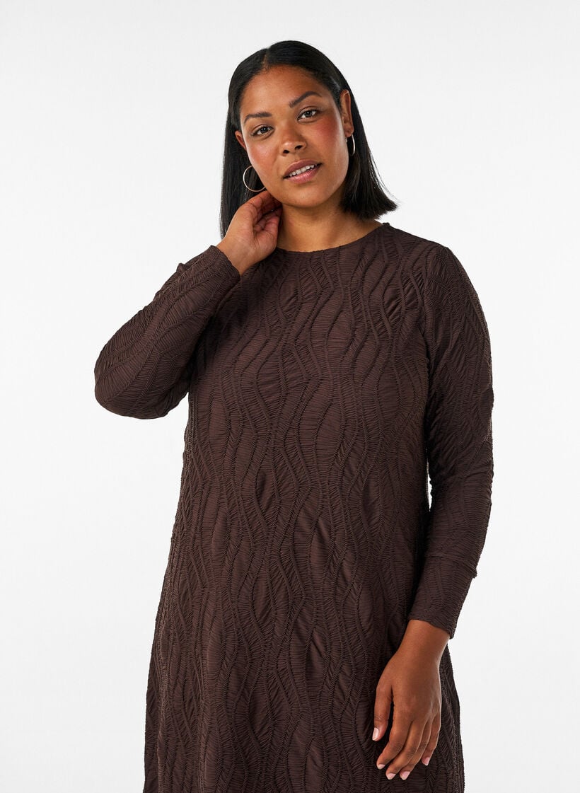 Midikjole med b&oslash;lgende struktur og lange &aelig;rmer, Brun, Model image number 2