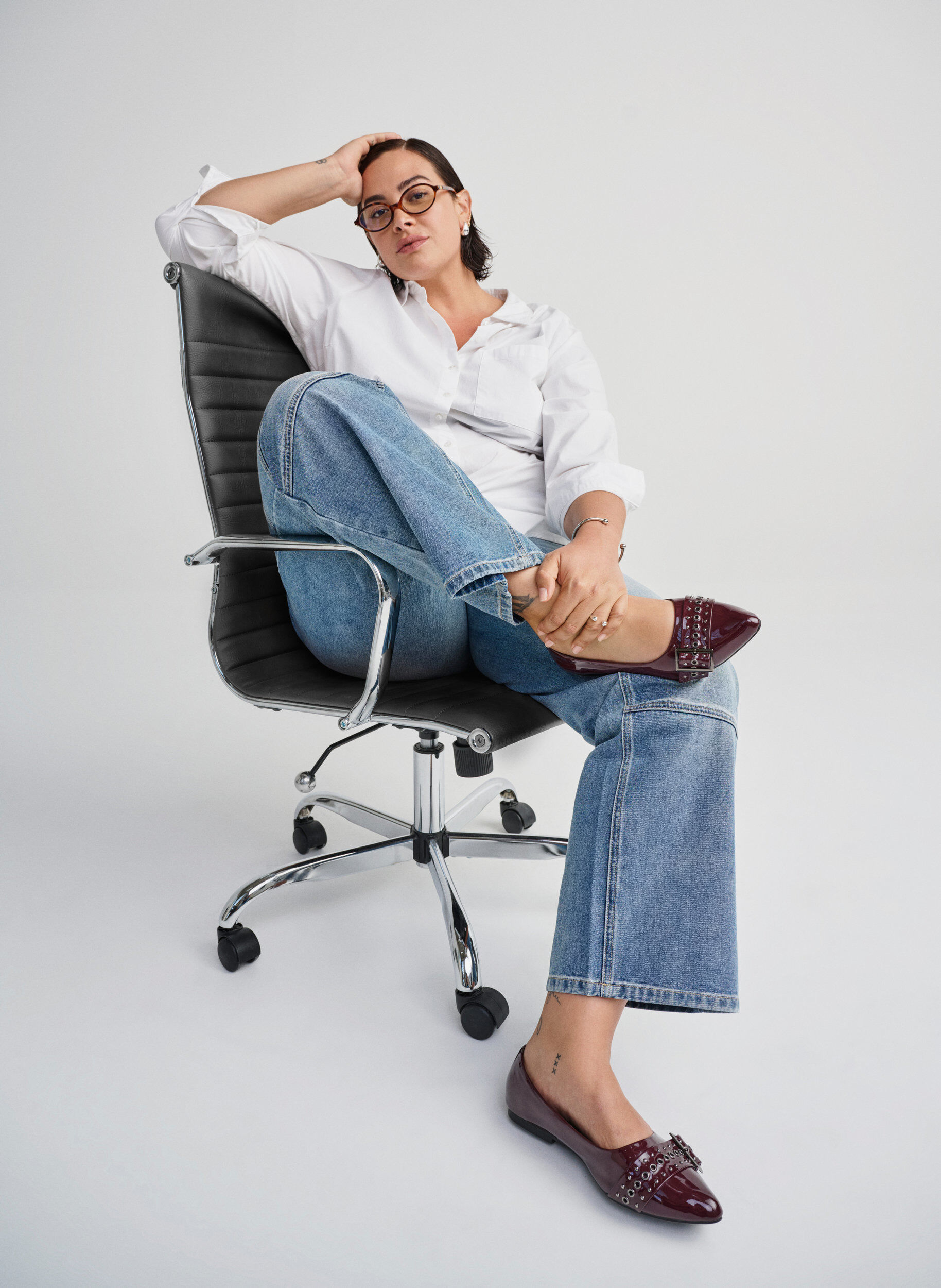 Wide fit - Ballerina med rem og nitter