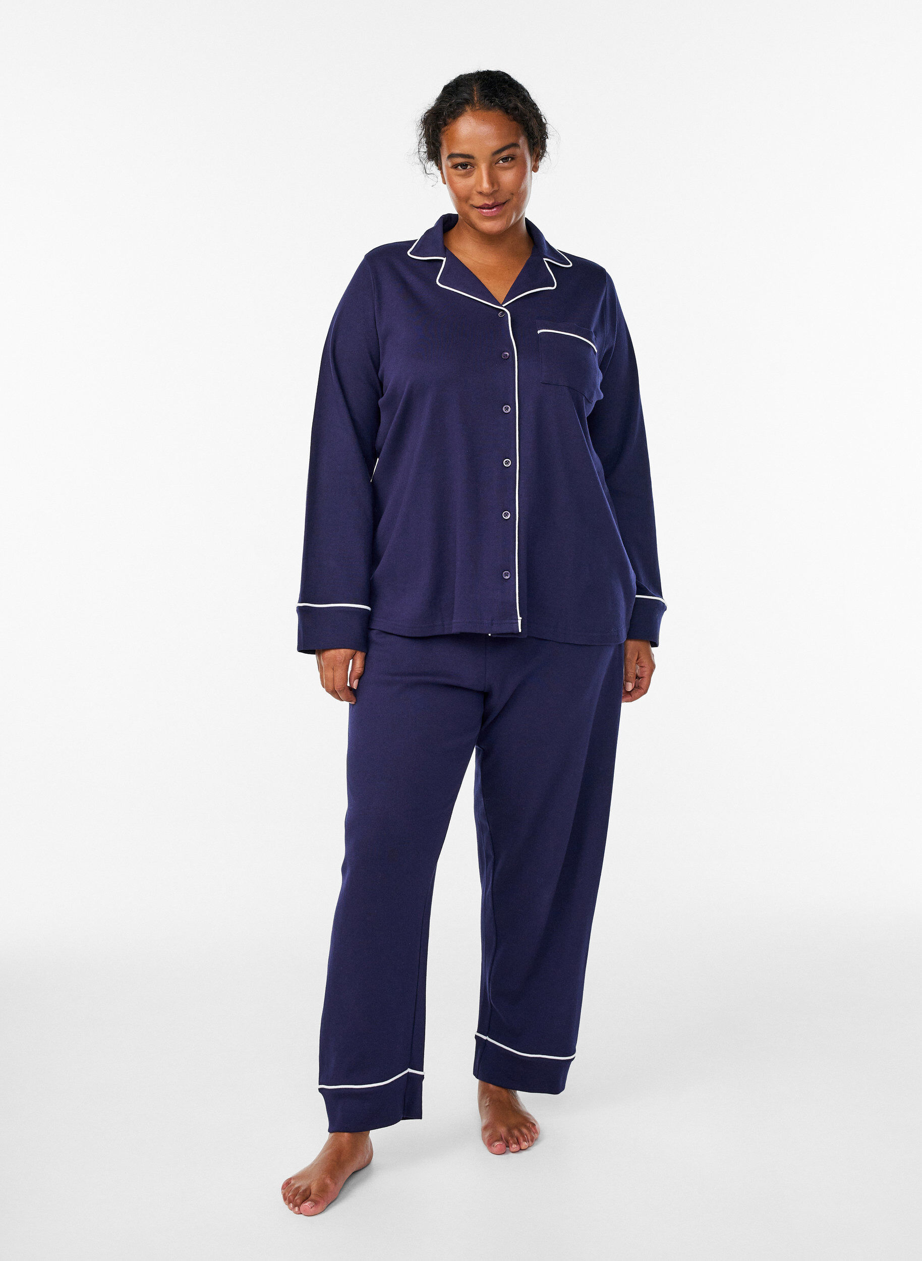 ZizziBomulds pyjamas-skjorte med brystlomme, Bl&aring;, Model image number 1