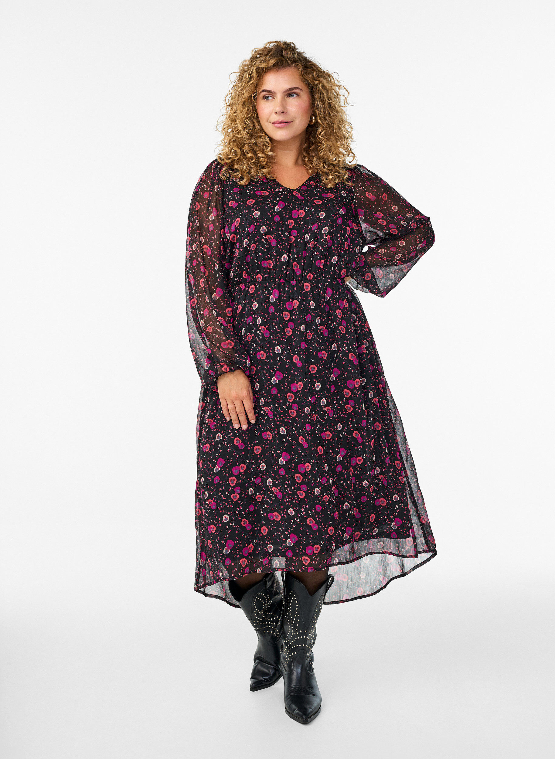 ZizziKjole i chiffon med blomsterprint og lange &aelig;rmer, Sort, Model image number 0