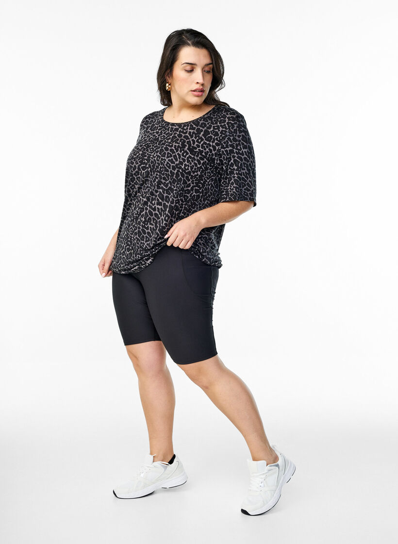 Tætsiddende shorts med sidelommer, Sort, Model image number 1