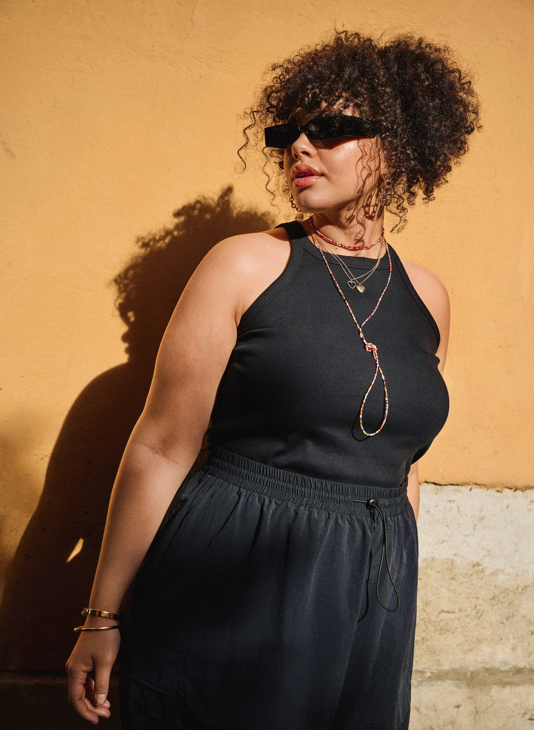 Zizzi Ribbet tanktop i bomuld, Black, Image image number 0