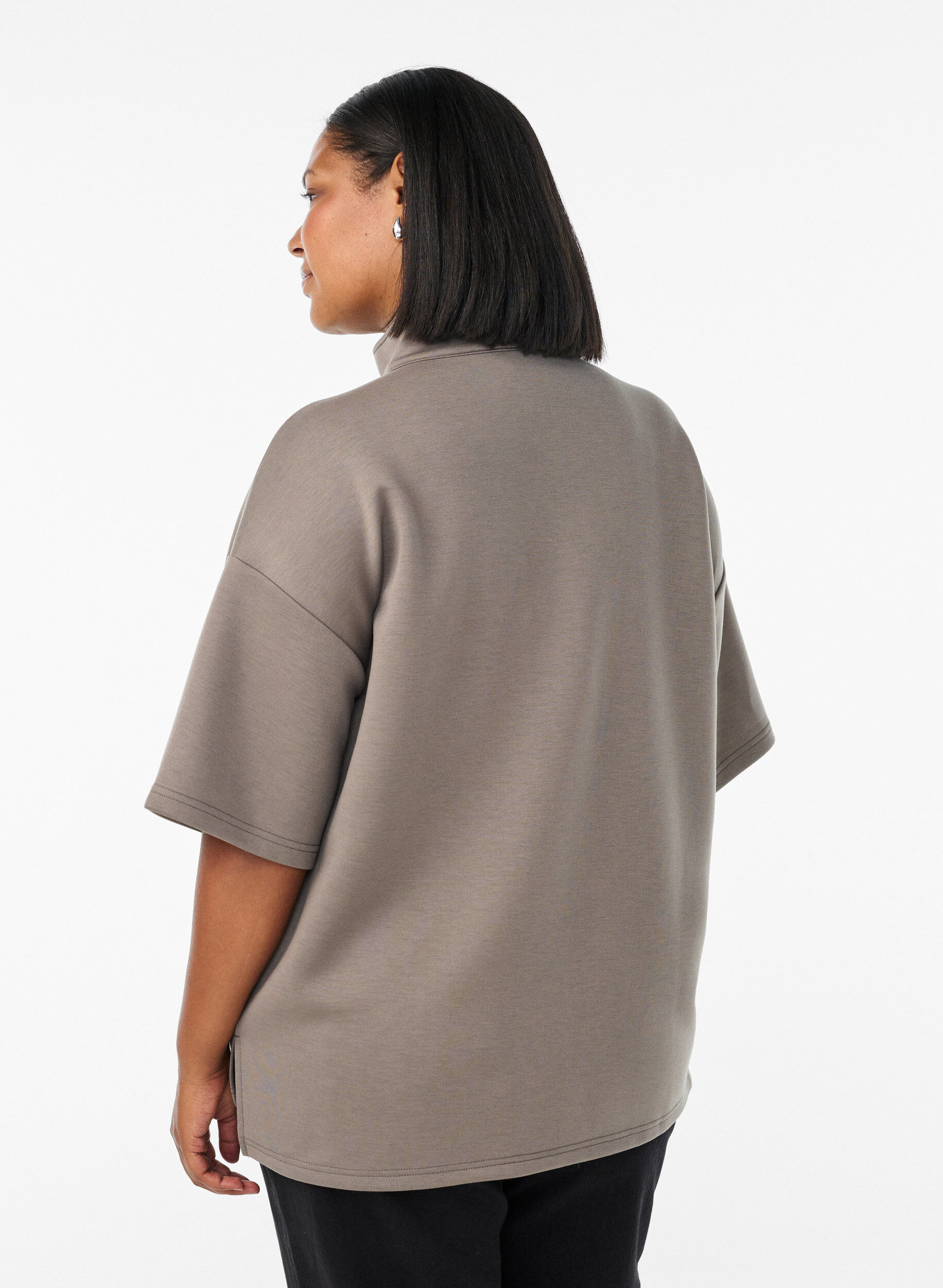 Zizzi Sweatbluse med korte &aelig;rmer og h&oslash;j krave, Brun, Model image number 2