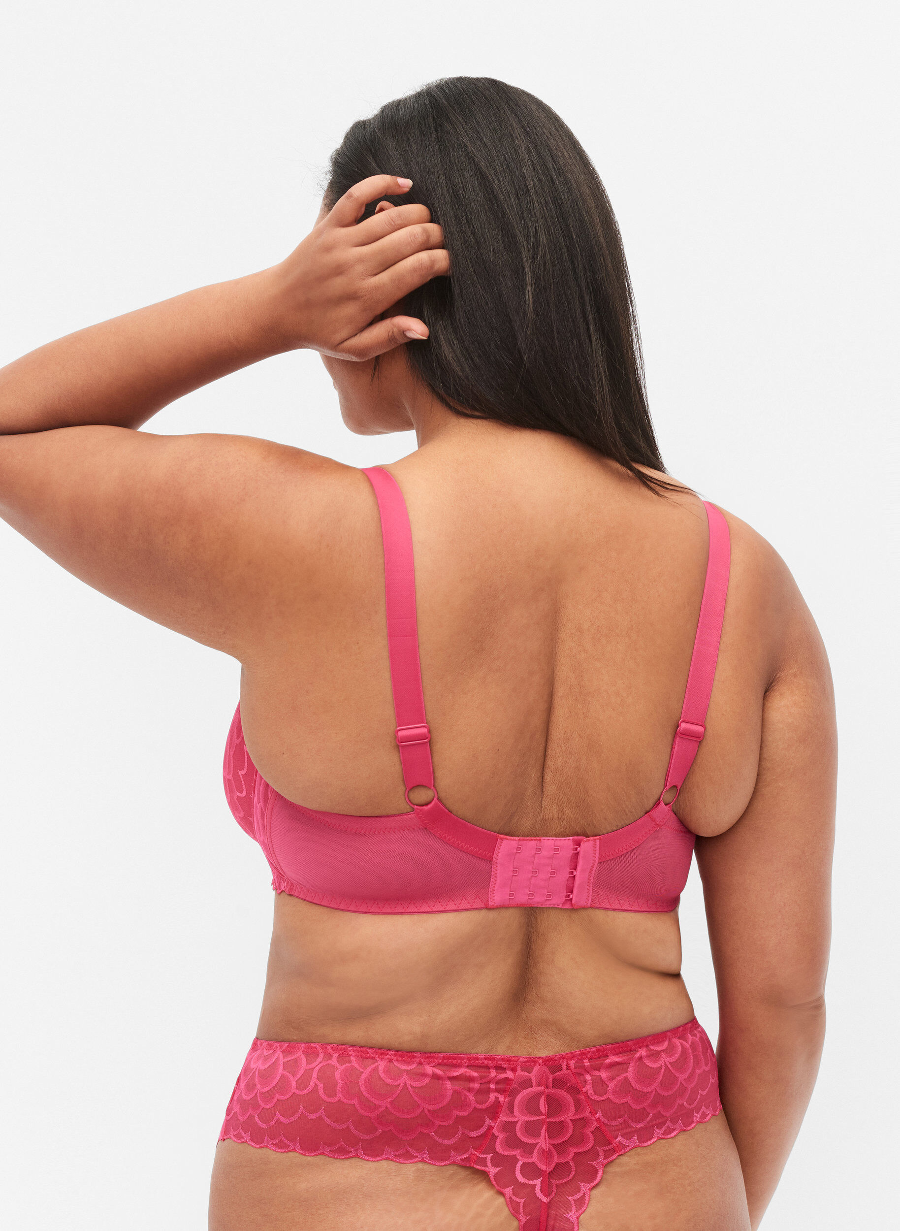 Zizzi Balconette bh med b&oslash;jle og blonder, Lyser&oslash;d, Model image number 1