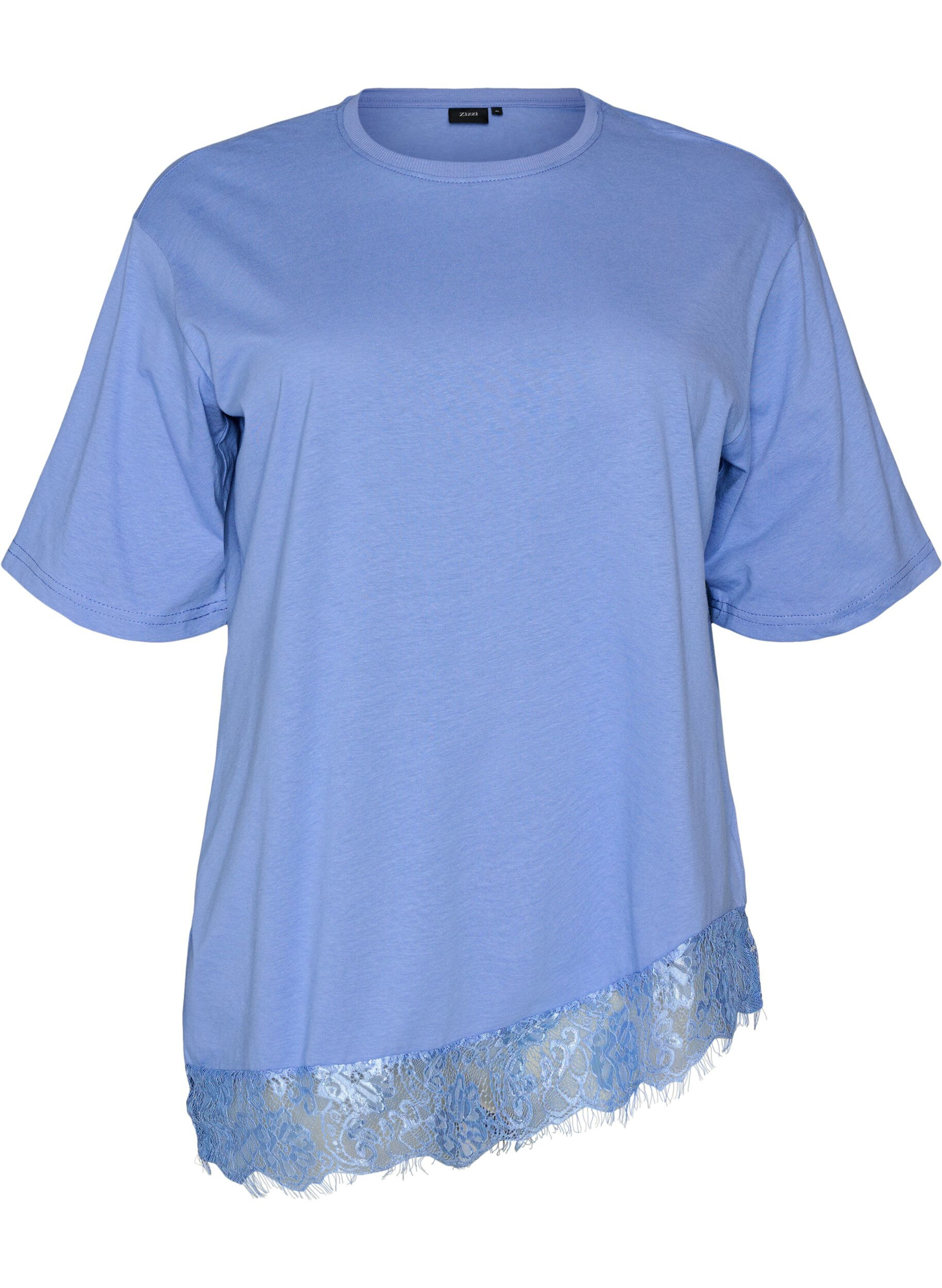 T-shirt med asymmetrisk blondekant