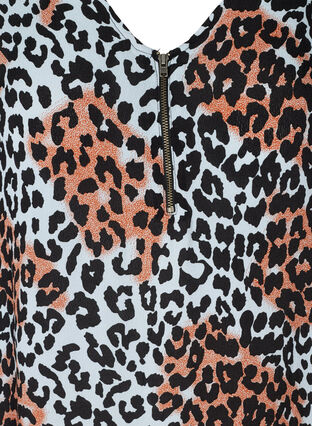 Kortærmet viskose kjole i farvet leopard print, Blue Leo AOP, Packshot image number 2