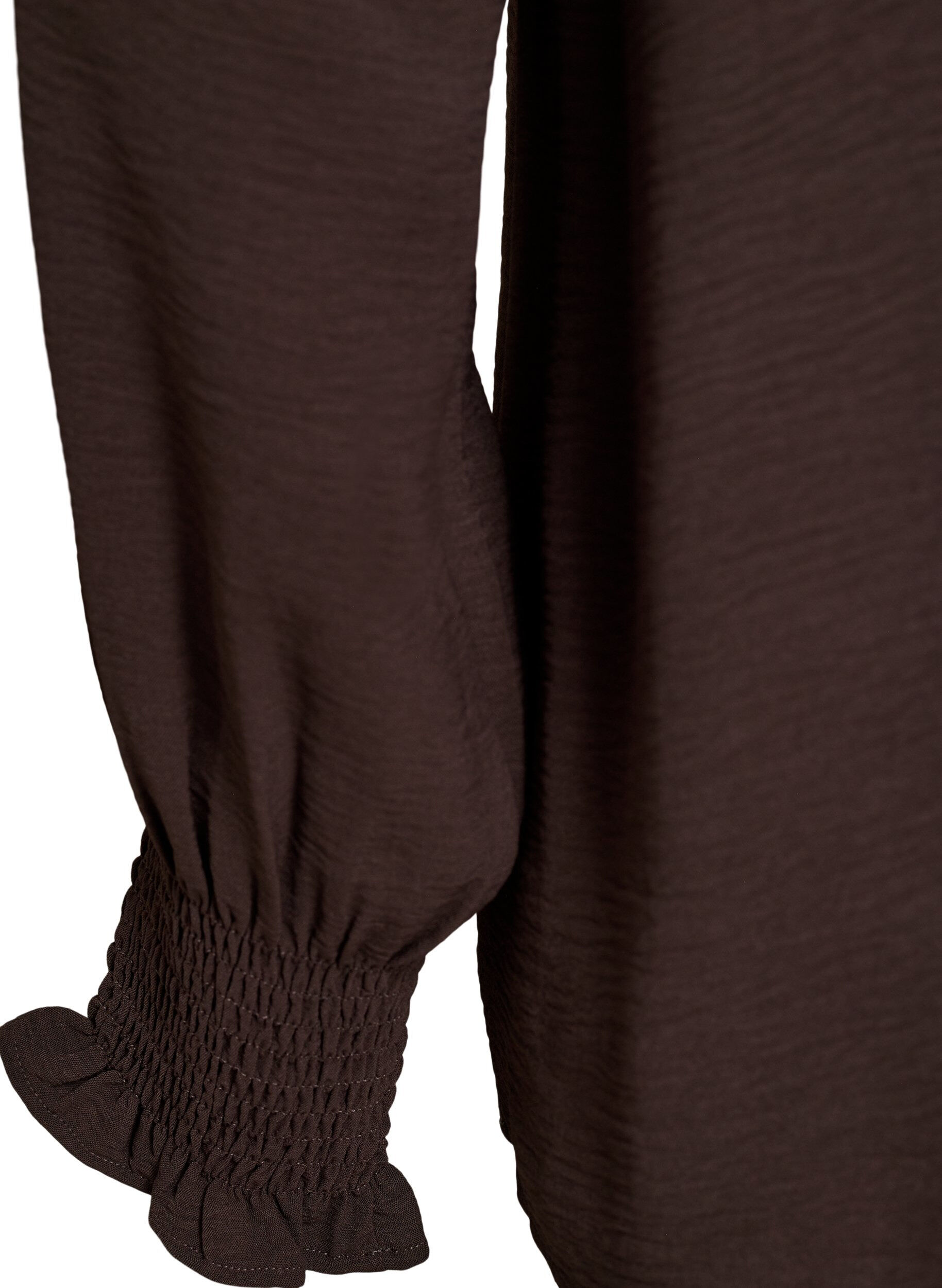 ZizziBluse med smock manchetter og V-udsk&aelig;ring, Brun, Packshot image number 3