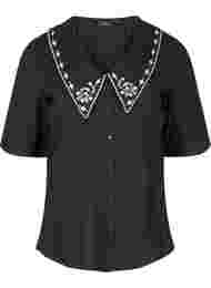Kortærmet skjorte i bomuld med stor krave, Black w. White