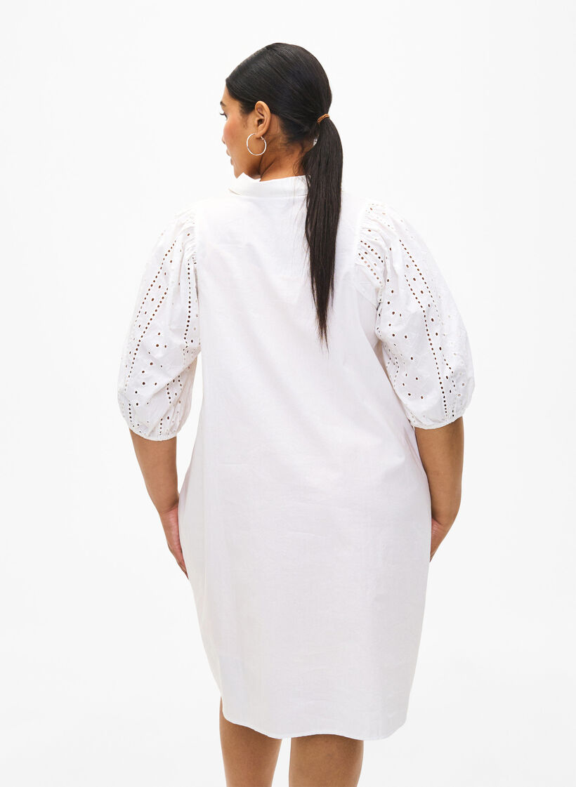 Skjortekjole i bomuld med broderi anglaise, Off White, Model image number 1