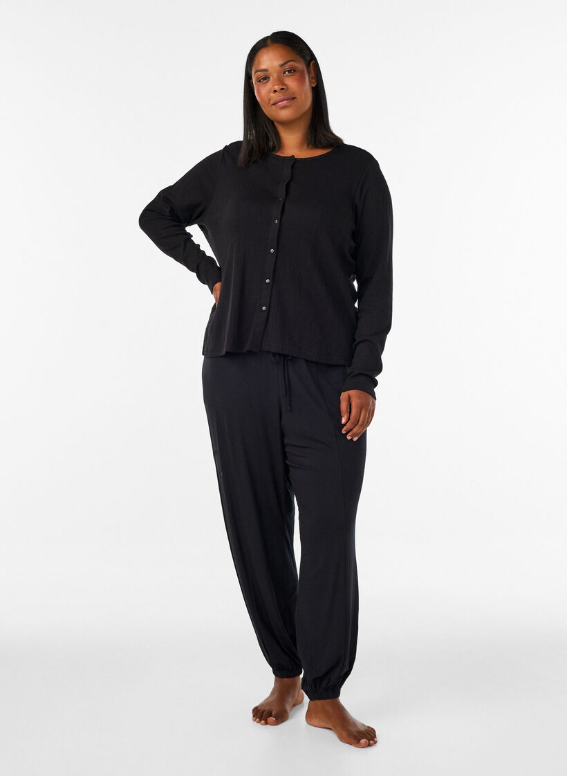 Cardigan i &oslash;kologisk bomuld med hulm&oslash;nster, Sort, Model image number 1