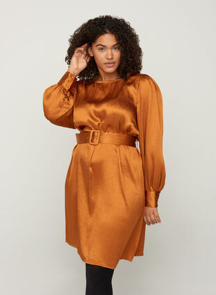 Shiny kjole med bælte og pufærmer, Buckthorn Brown, Model image number 0