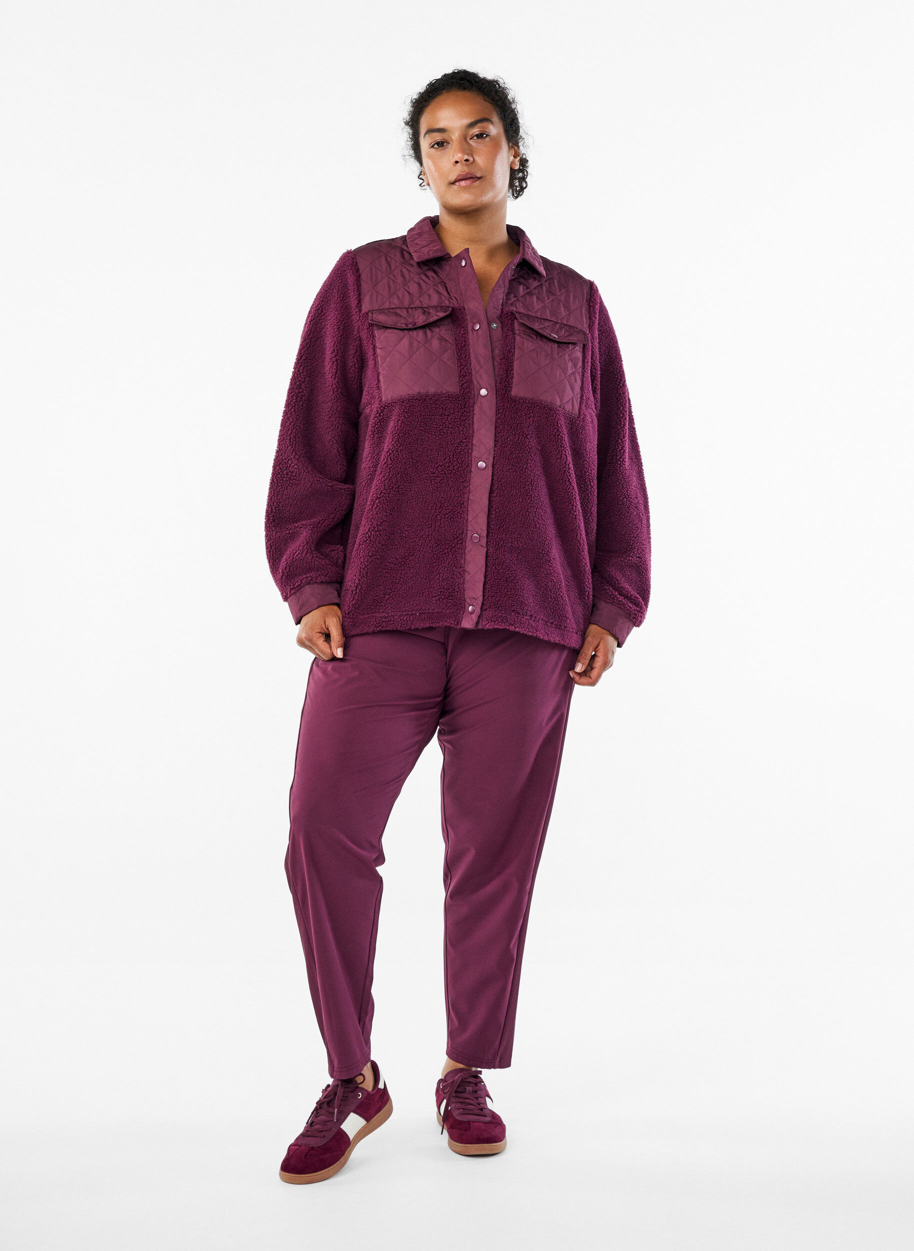 Lette tr&aelig;ningsbukser med lommer, R&oslash;d, Model