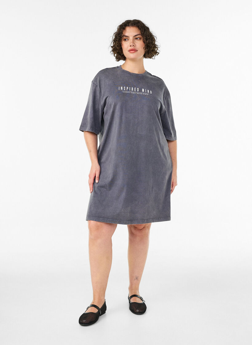 L&oslash;s T-shirtkjole med vasket look, Gr&aring;, Model image number 1