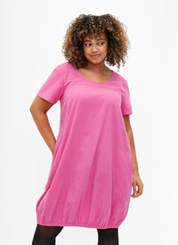 Kortærmet kjole i bomuld , Shocking Pink, Model