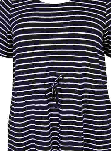 Stribet midikjole i bomuld med korte ærmer, Black Stripe, Packshot image number 2