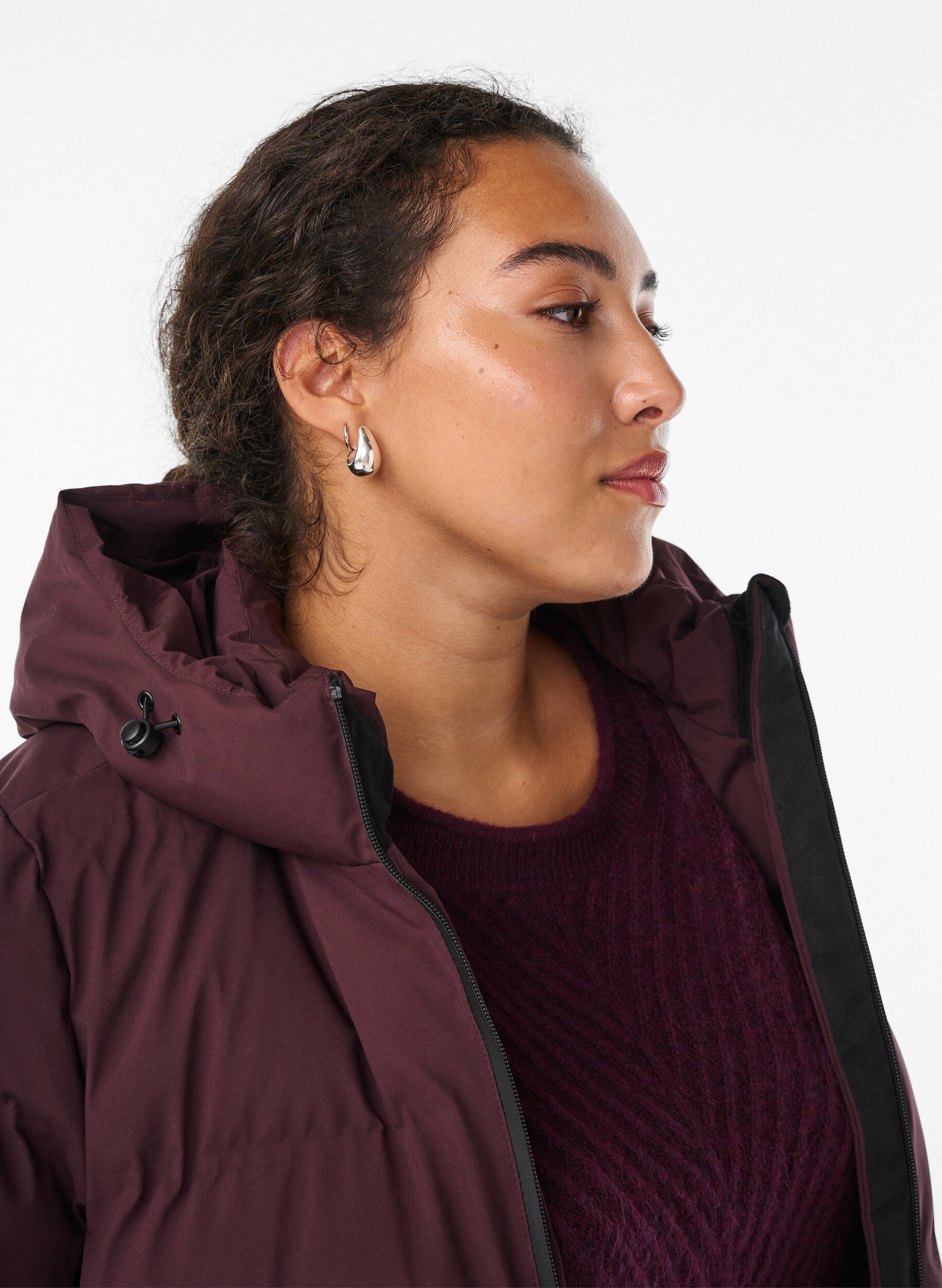 Zizzi Lang puffer vinterjakke med h&aelig;tte, M&oslash;rk Bordeaux, Model image number 2