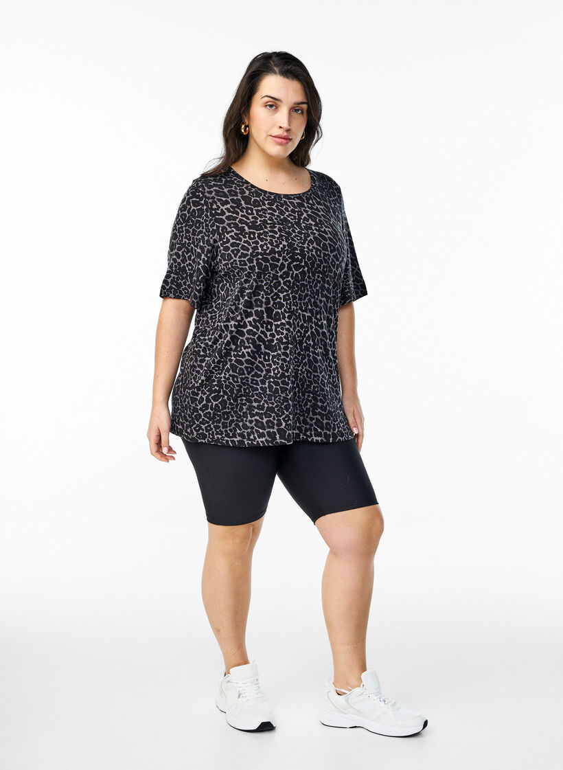T-shirt med TENCEL™ Lyocell og leoprint, Grå, Model image number 1