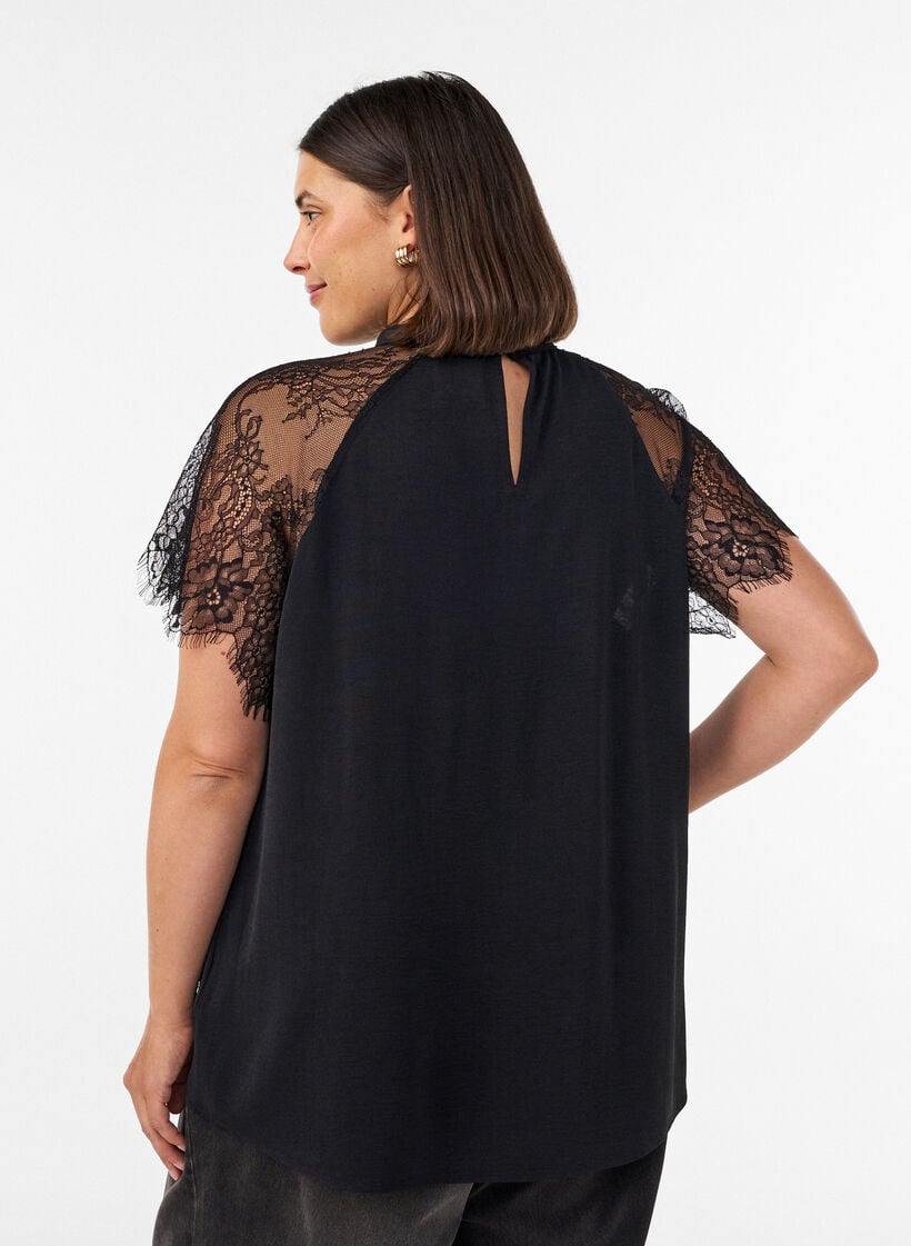 Bluse med korte blonde&aelig;rmer og h&oslash;j hals, Sort, Model image number 2