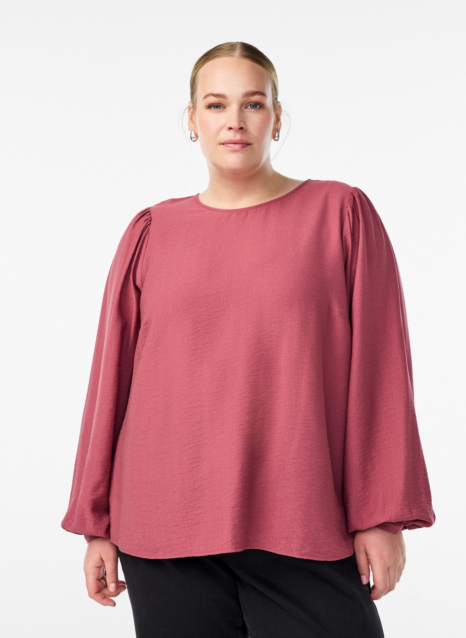 Viskosebluse med lange &aelig;rmer, Lyser&oslash;d, Model